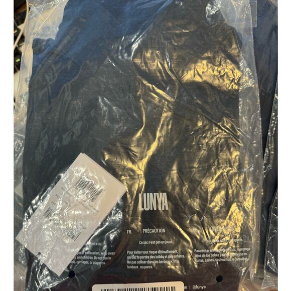 LUNYA NWT $138 Woven Linen Sleeveless Shirt - Navy Blue - Picture 14 of 15